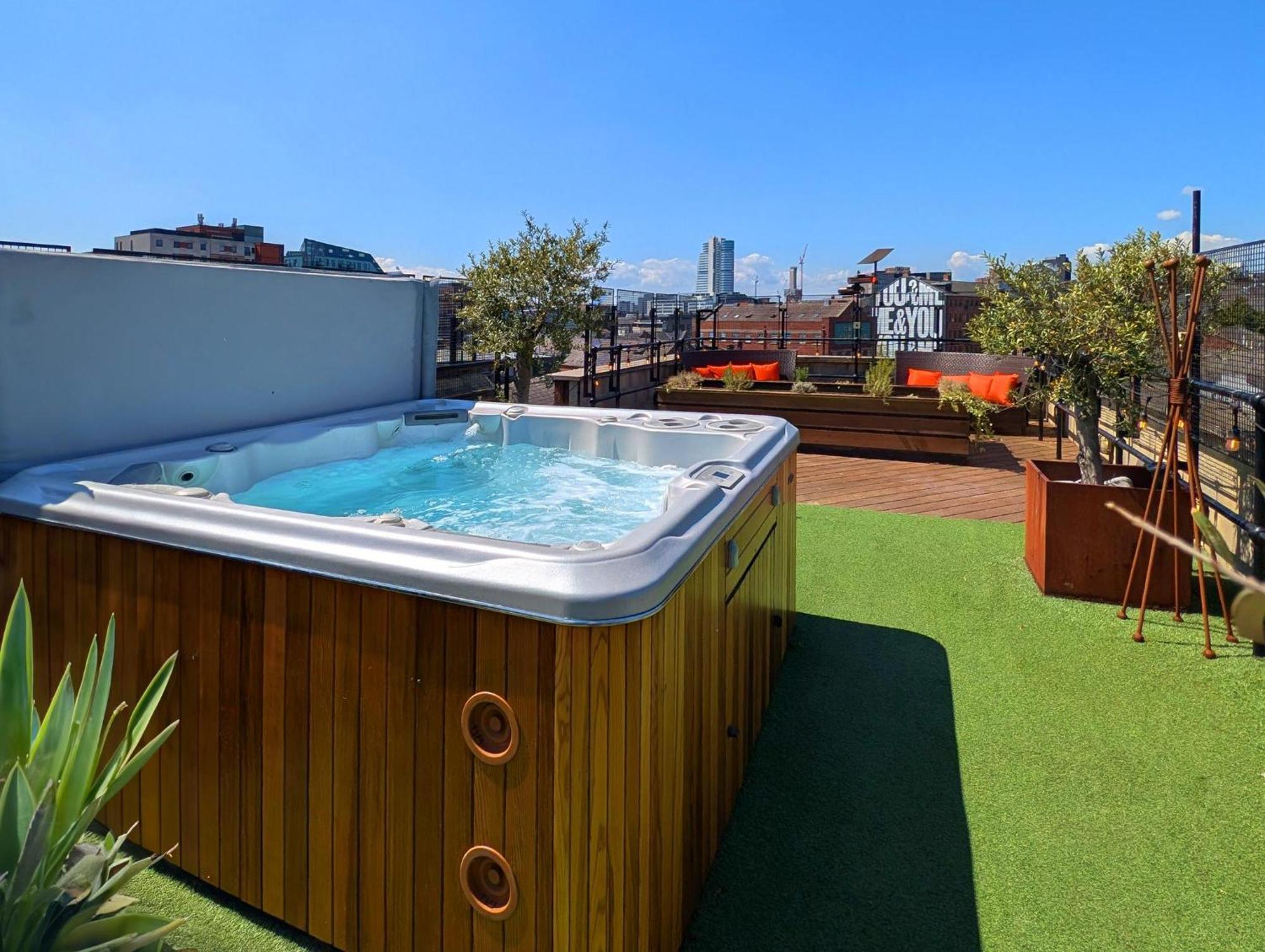 The Bells - Luxury Serviced Apartments Лідс Екстер'єр фото